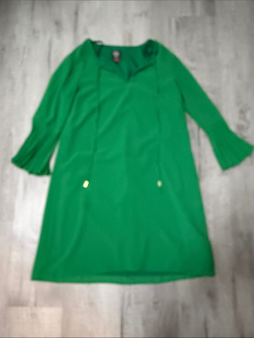 Vince Camuto Green Midi Shift Dress with Tie Neck